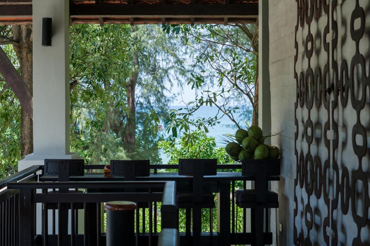 The Slate, Phuket Hotel Nai Yang Beach Exterior foto Interior of a villa at the resort