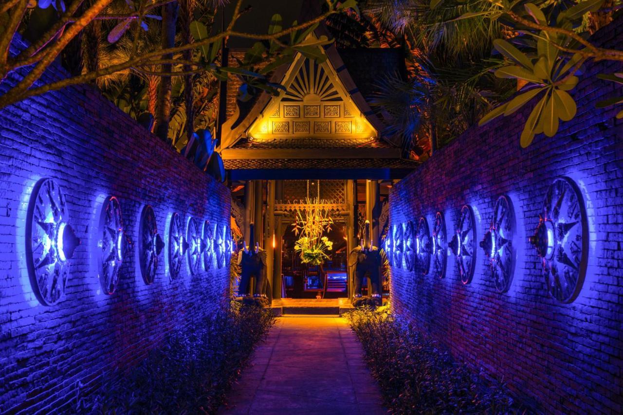The Slate, Phuket Hotel Nai Yang Beach Exterior foto Entrance to the spa